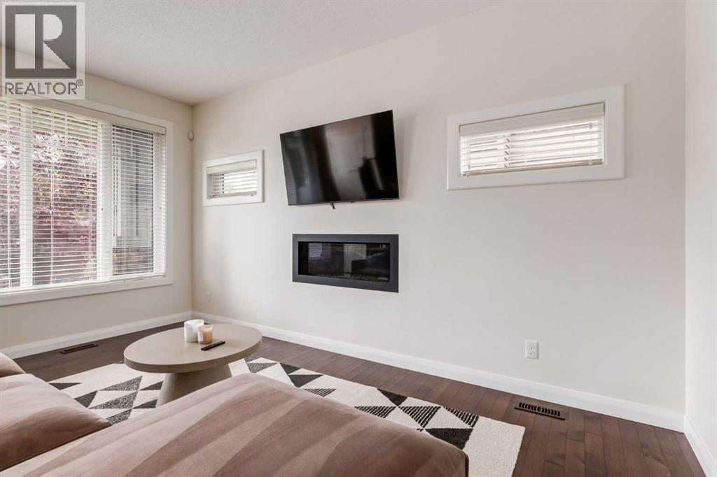 Single Family House for Sale in  Evanspark Gardens NW Evanston Calgary 