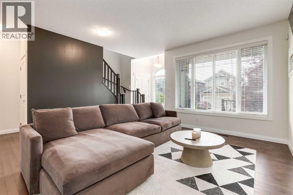 Single Family House for Sale in  Evanspark Gardens NW Evanston Calgary 