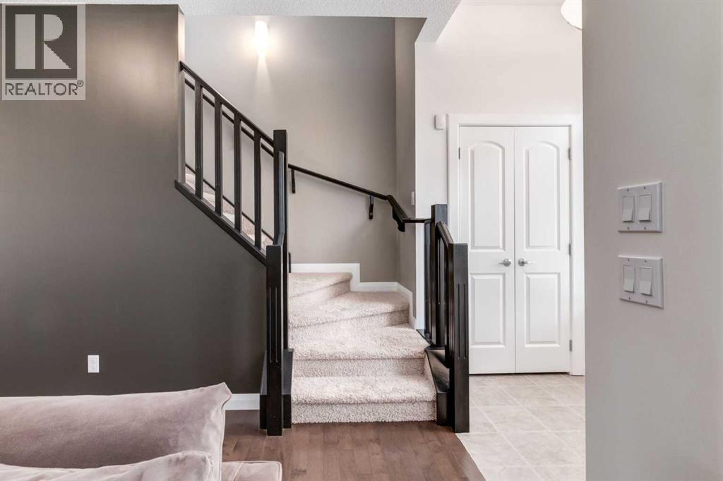 Single Family House for Sale in  Evanspark Gardens NW Evanston Calgary 