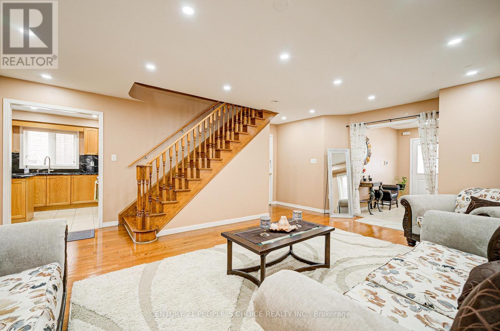 Photo 10 of 7 Heathbrook Avenue, Brampton ON