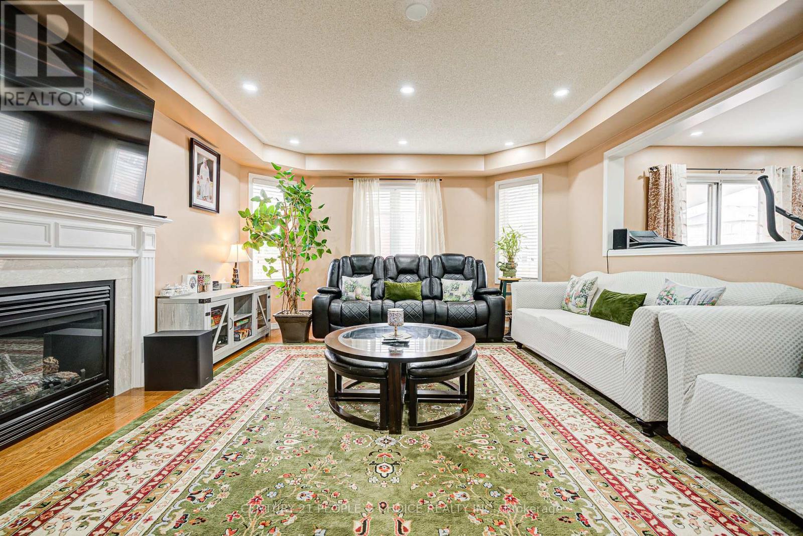 Photo 13 of 7 Heathbrook Avenue, Brampton ON