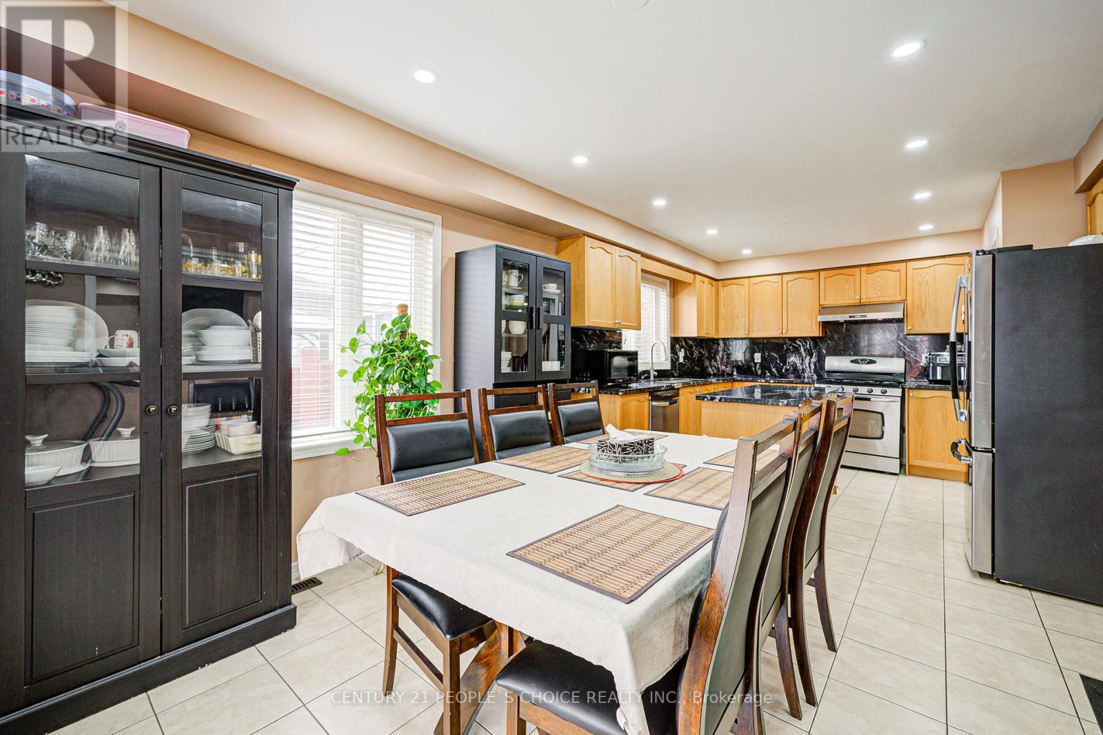 Photo 23 of 7 Heathbrook Avenue, Brampton ON