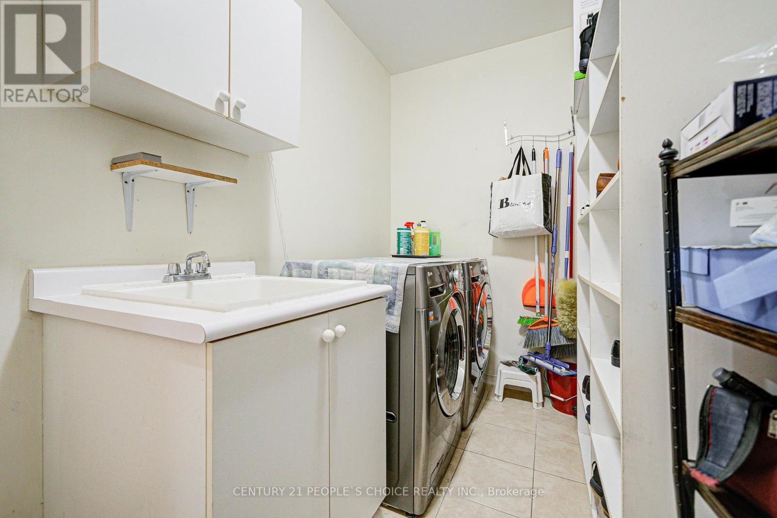 Photo 24 of 7 Heathbrook Avenue, Brampton ON