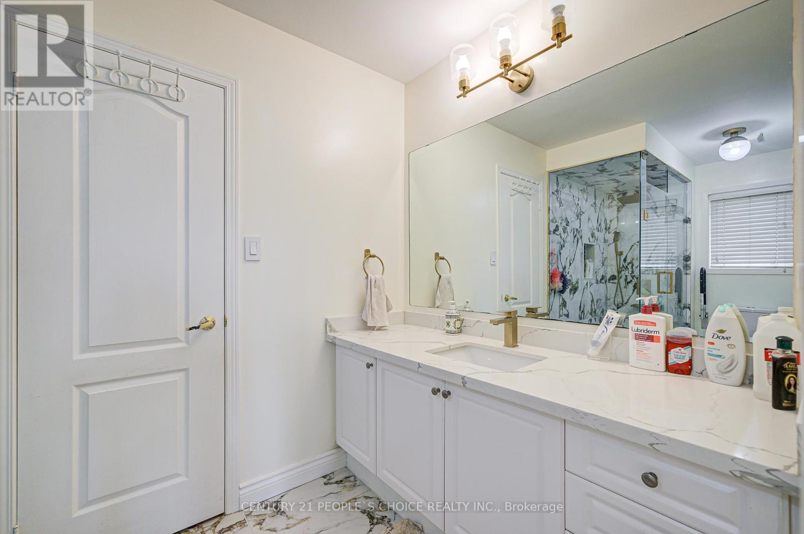 Photo 27 of 7 Heathbrook Avenue, Brampton ON