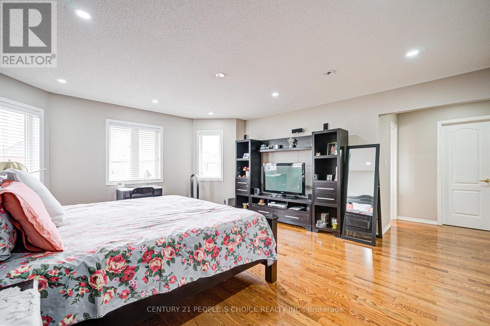 Photo 36 of 7 Heathbrook Avenue, Brampton ON