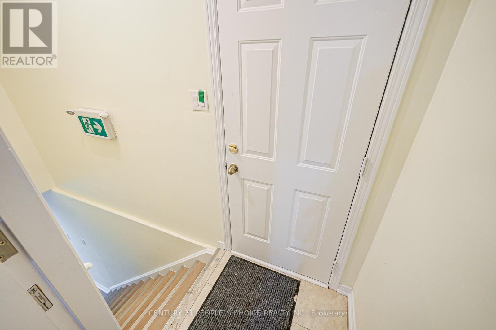 Photo 38 of 7 Heathbrook Avenue, Brampton ON