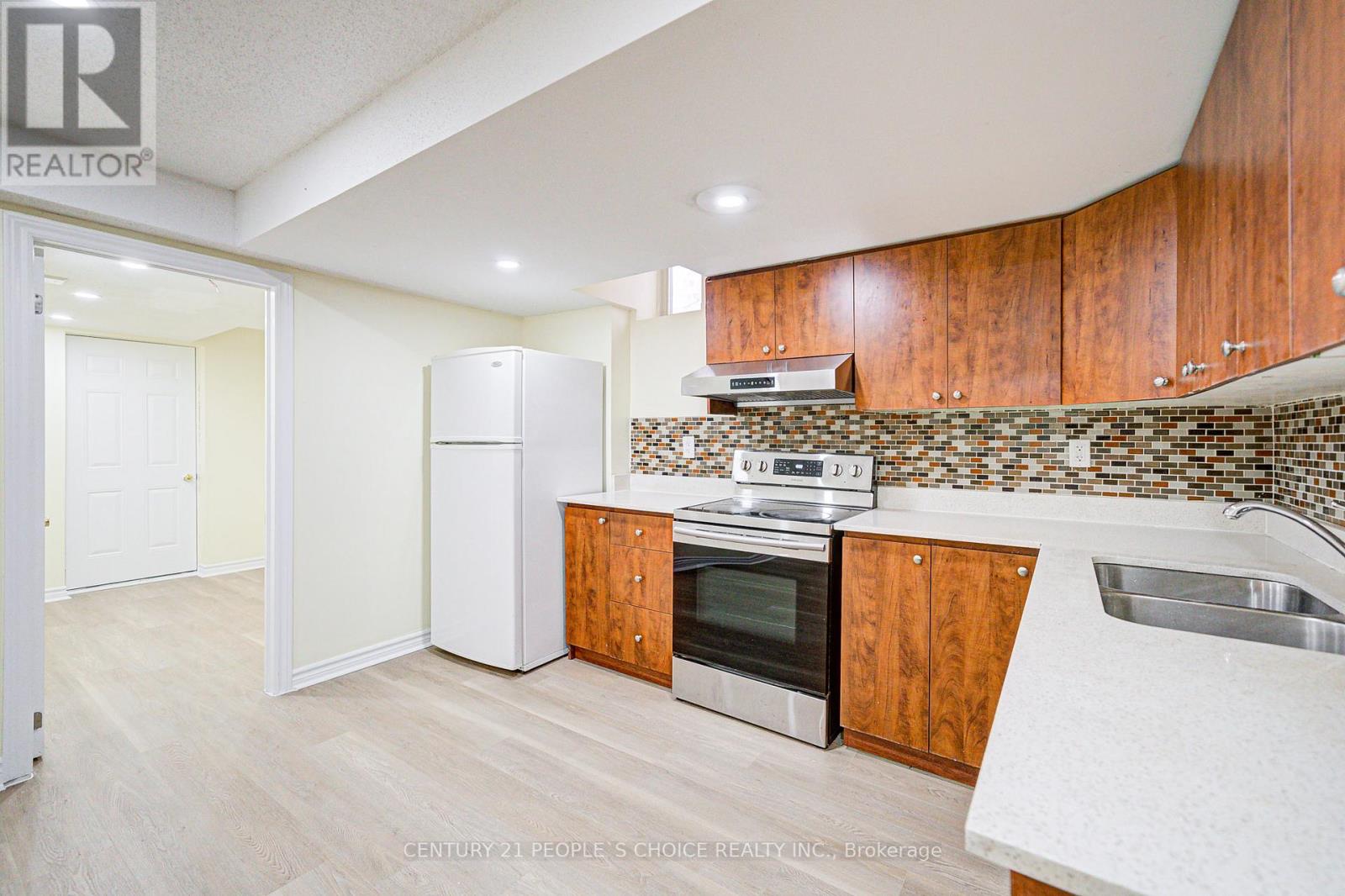 Photo 44 of 7 Heathbrook Avenue, Brampton ON