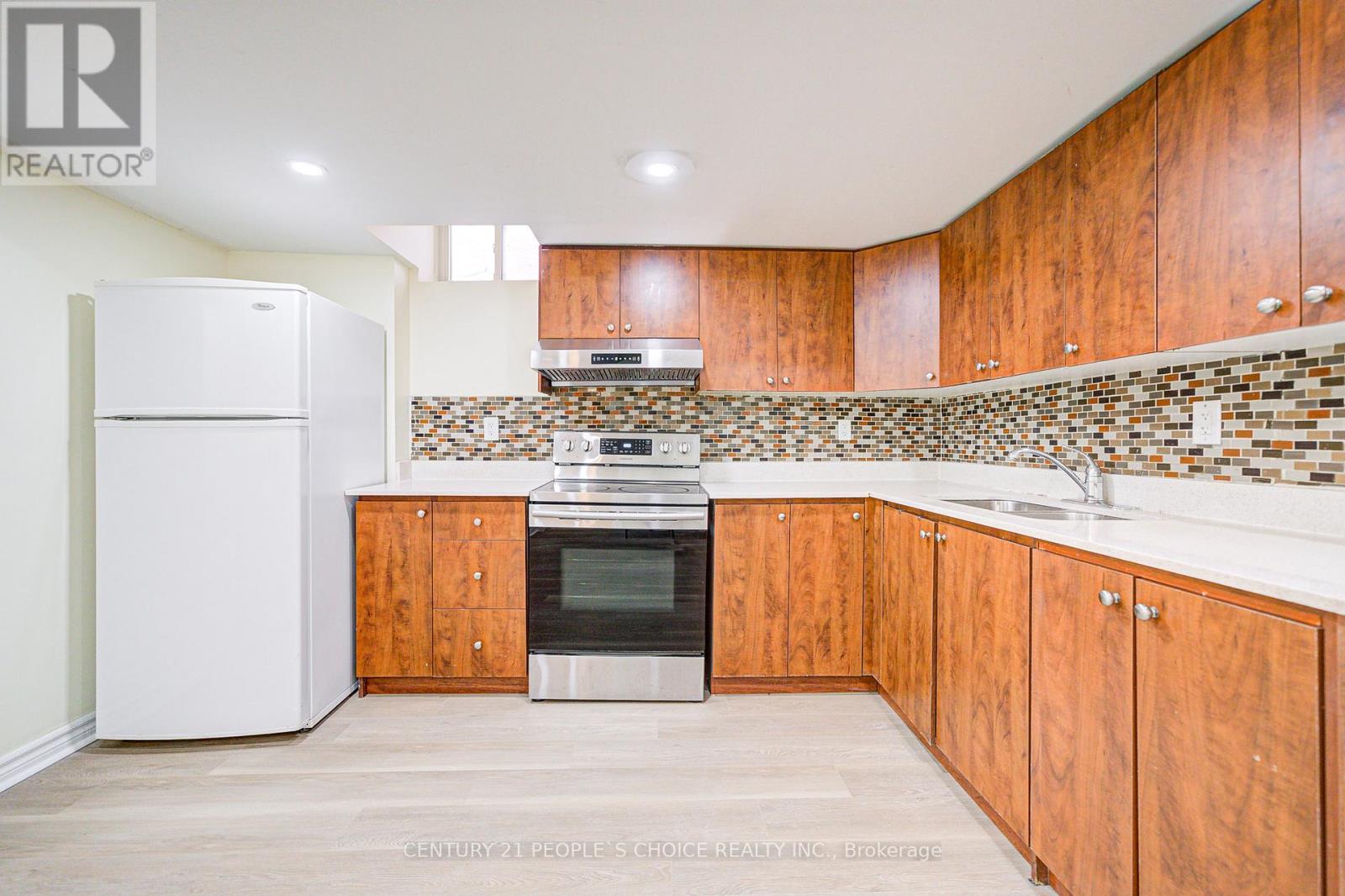 Photo 46 of 7 Heathbrook Avenue, Brampton ON