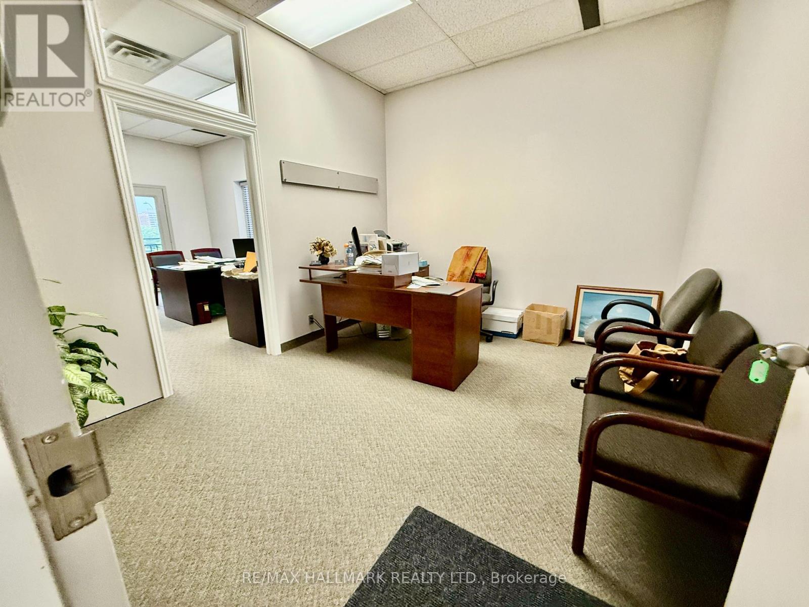 Photo 1 of 300 57 Village Centre Place, Mississauga ON