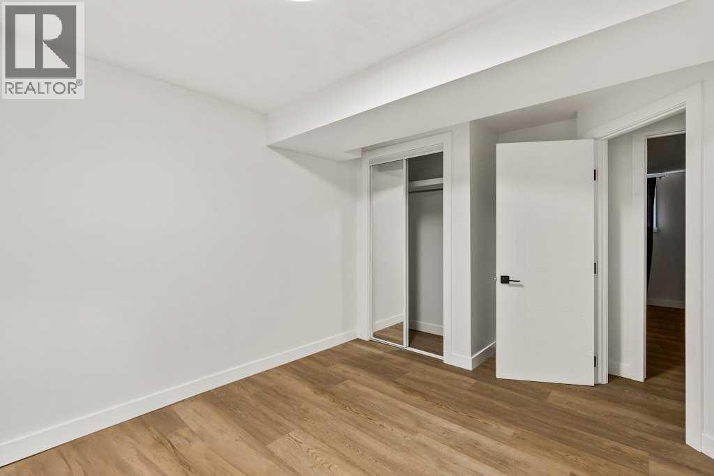 Single Family House Bi-level for Sale in  Rundlecairn Way NE Rundle Calgary 