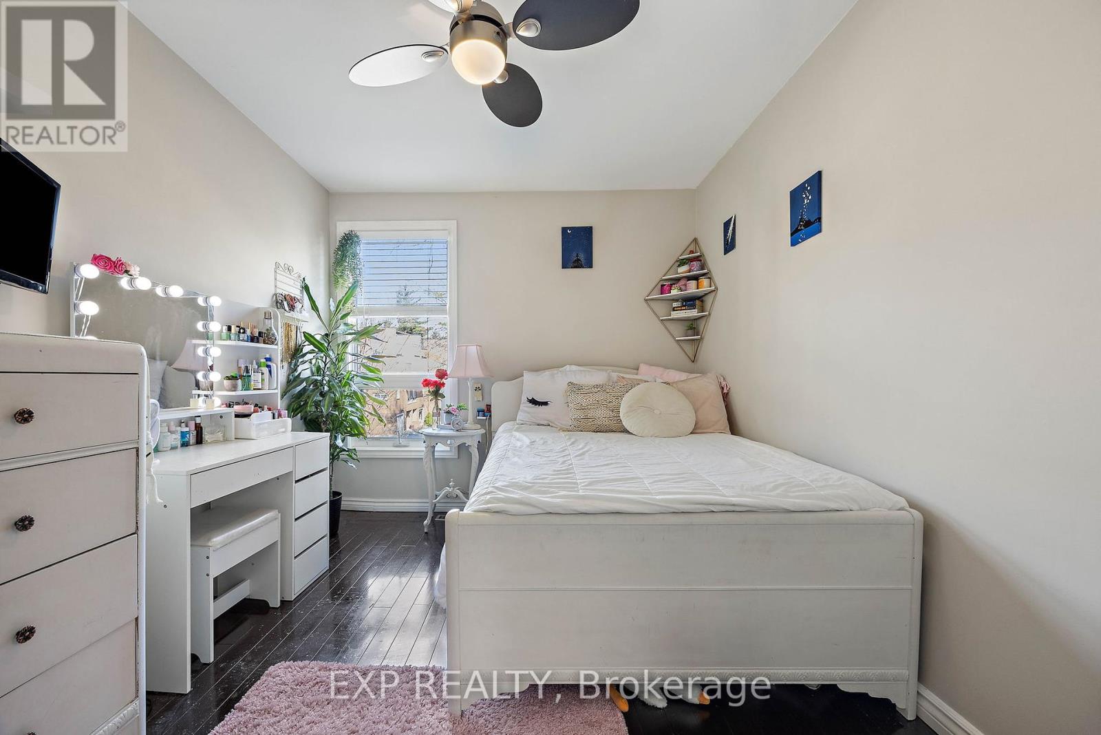 Photo 14 of 28 1250 Marlborough Court, Oakville ON
