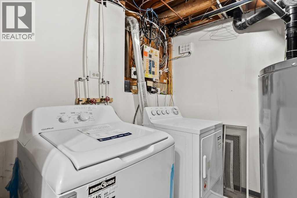Single Family House Bi-level for Sale in  Rundlecairn Way NE Rundle Calgary 
