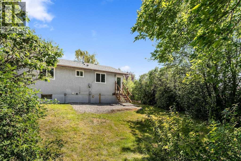 Single Family House Bi-level for Sale in  Rundlecairn Way NE Rundle Calgary 