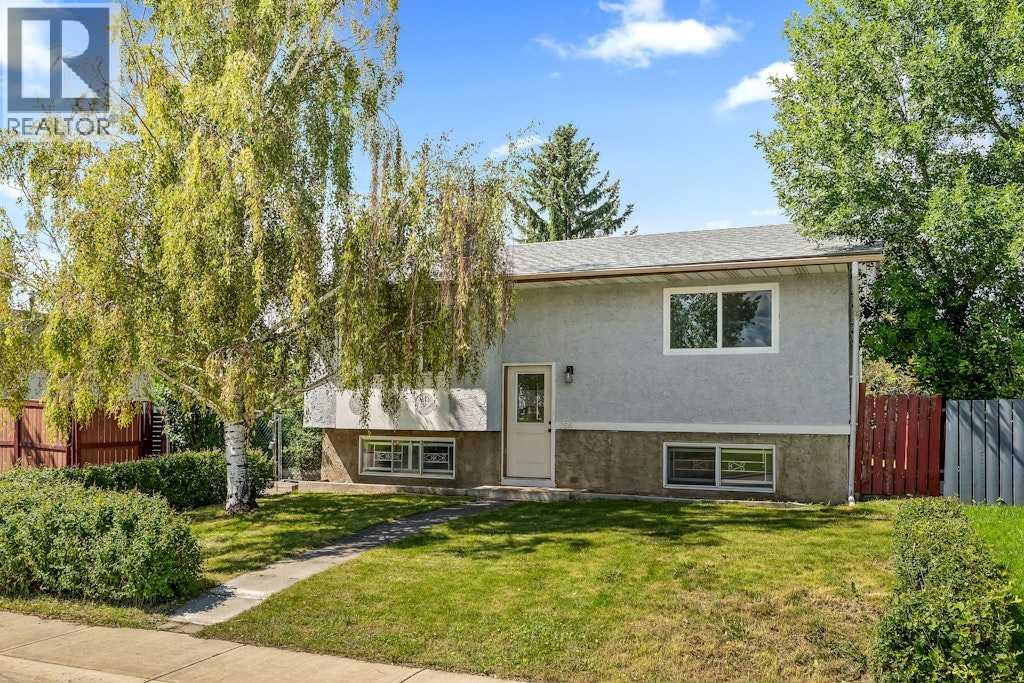 Single Family House Bi-level for Sale in  Rundlecairn Way NE Rundle Calgary 