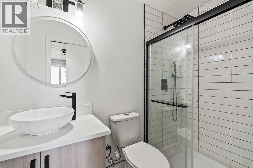 Single Family House Bi-level for Sale in  Rundlecairn Way NE Rundle Calgary 