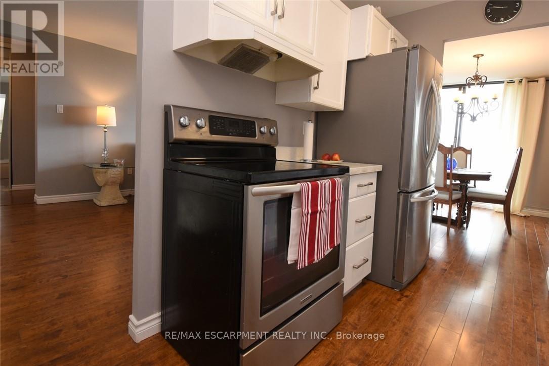 Photo 32 of 1610 2055 Upper Middle Road, Burlington ON