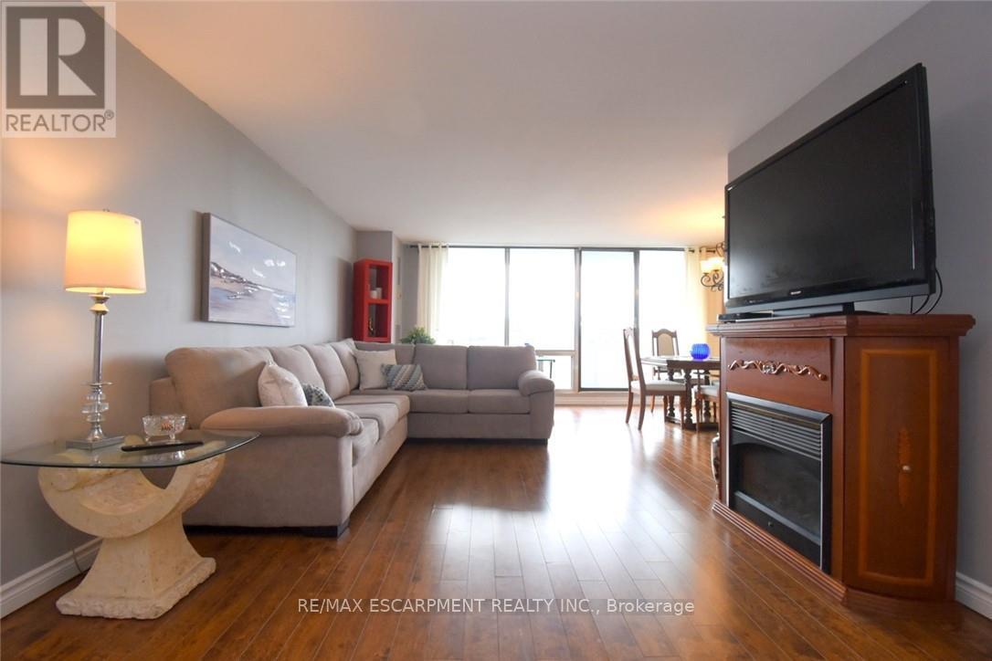 Photo 8 of 1610 2055 Upper Middle Road, Burlington ON