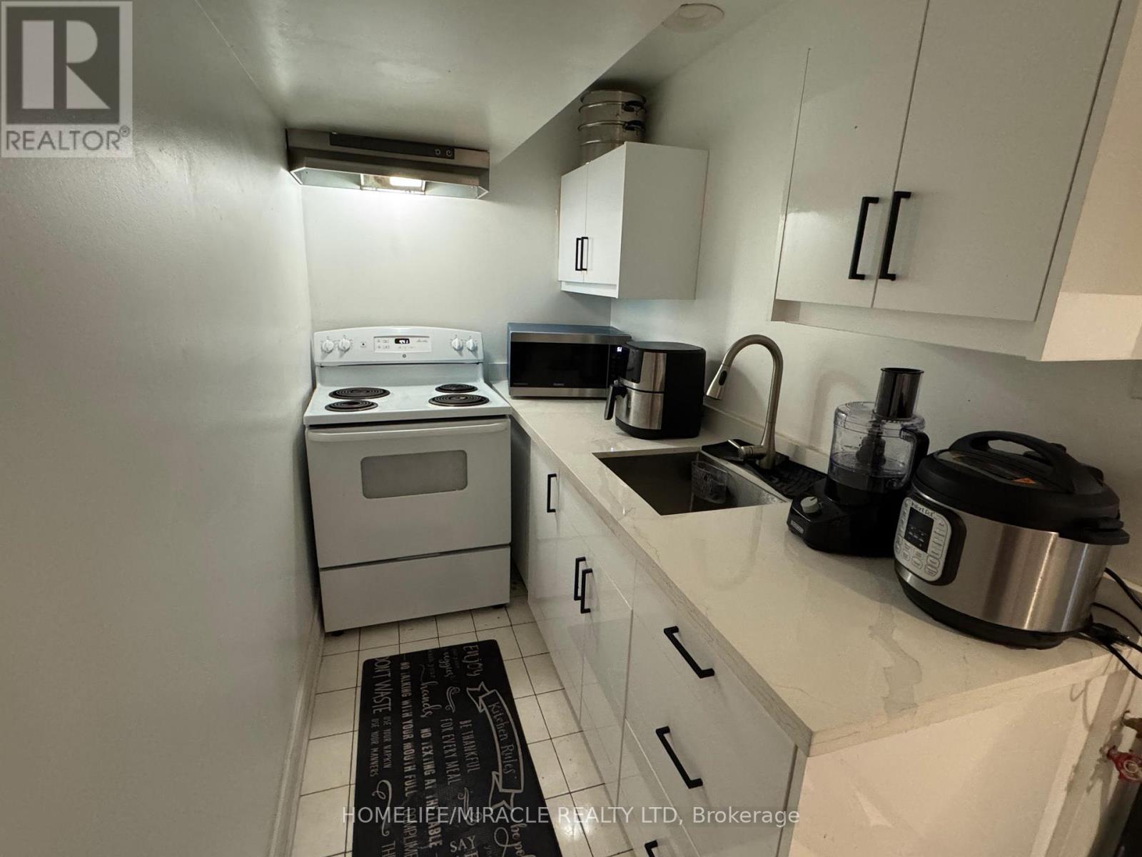 Photo 1 of 53 Parkside Drive, Brampton ON