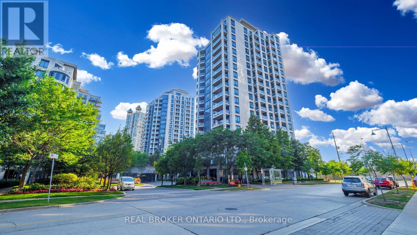 Photo 1 of Ph 7 2087 Lake Shore Boulevard W, Toronto ON