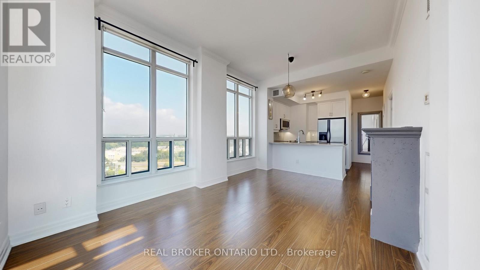 Photo 13 of Ph 7 2087 Lake Shore Boulevard W, Toronto ON