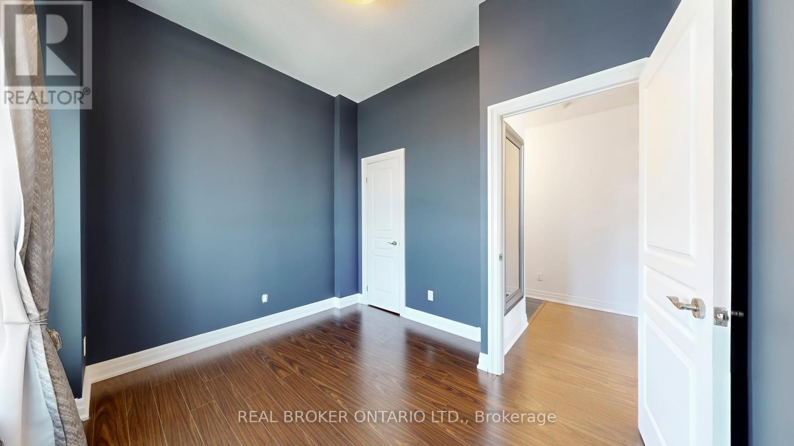 Photo 29 of Ph 7 2087 Lake Shore Boulevard W, Toronto ON