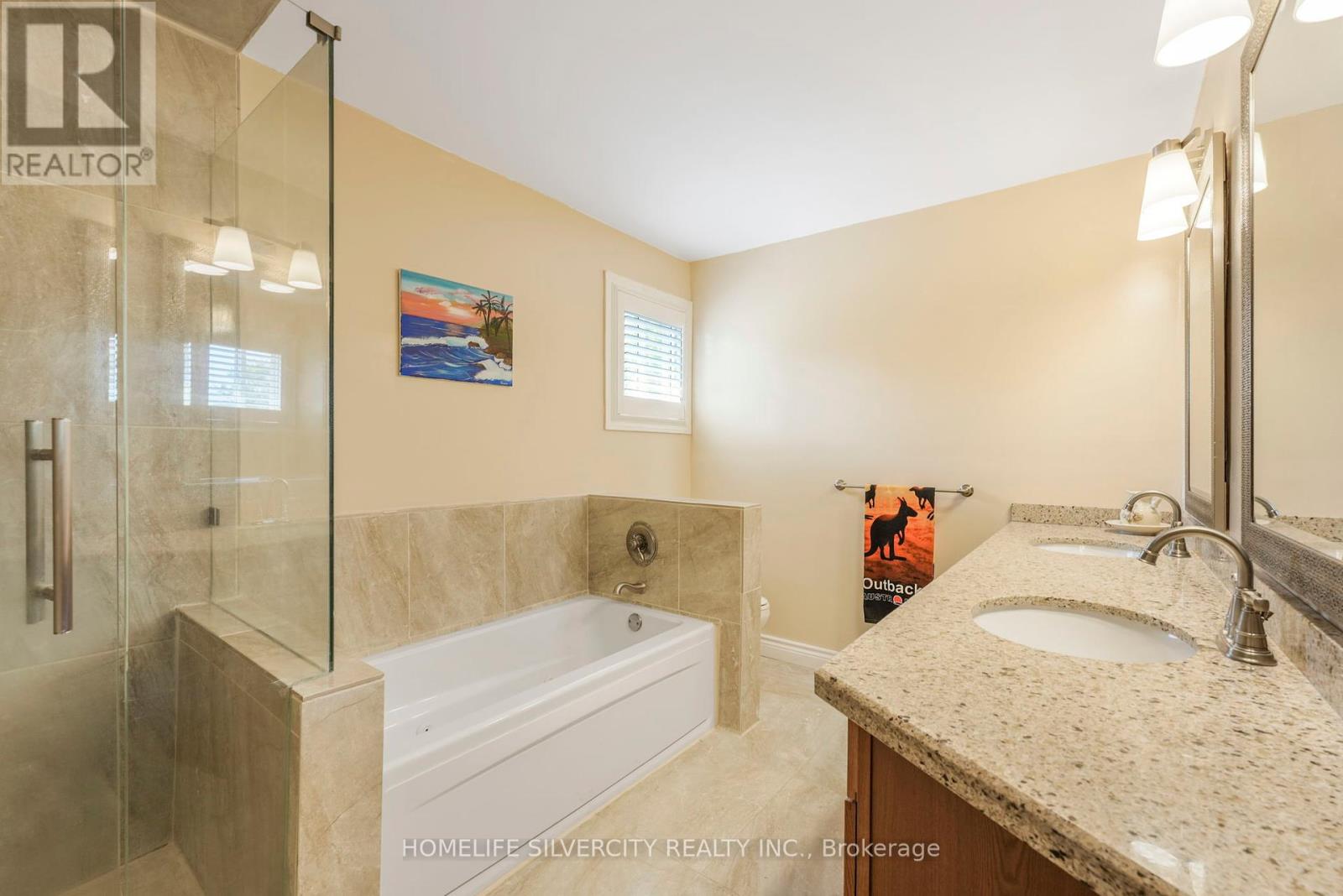 Photo 41 of 16 Pacific Lane, Brampton ON
