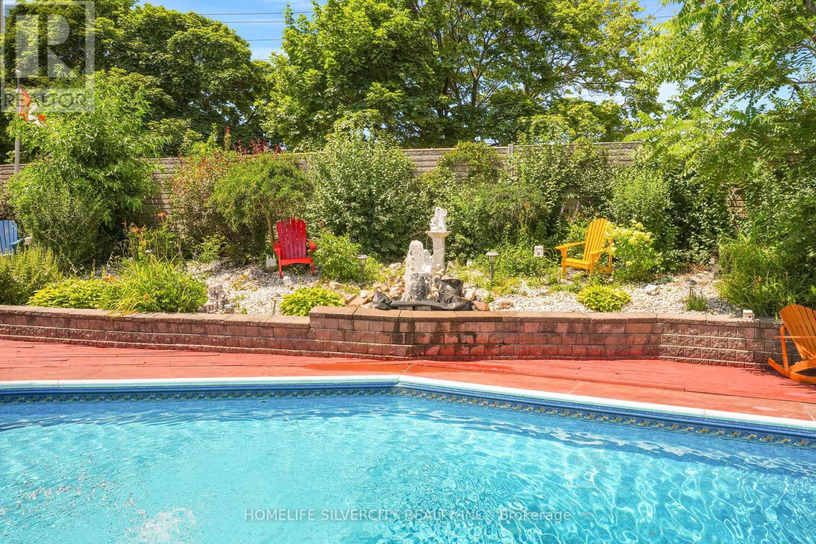 Photo 33 of 16 Pacific Lane, Brampton ON