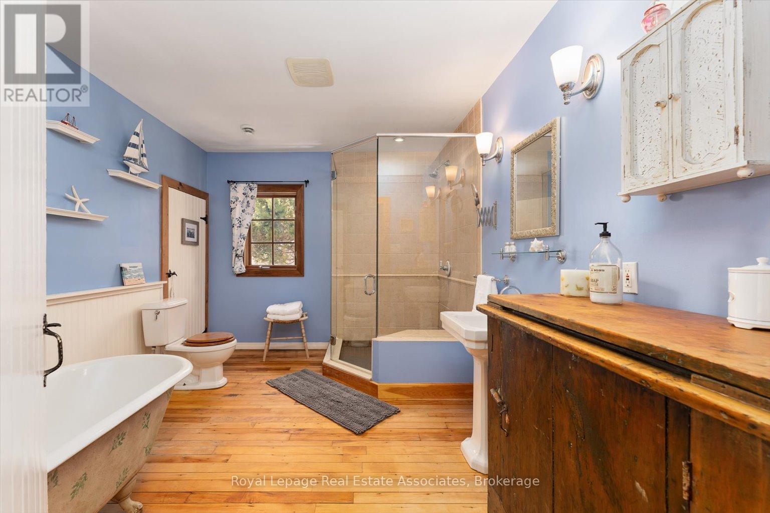 Photo 31 of 30 Oakwood Avenue S, Mississauga ON