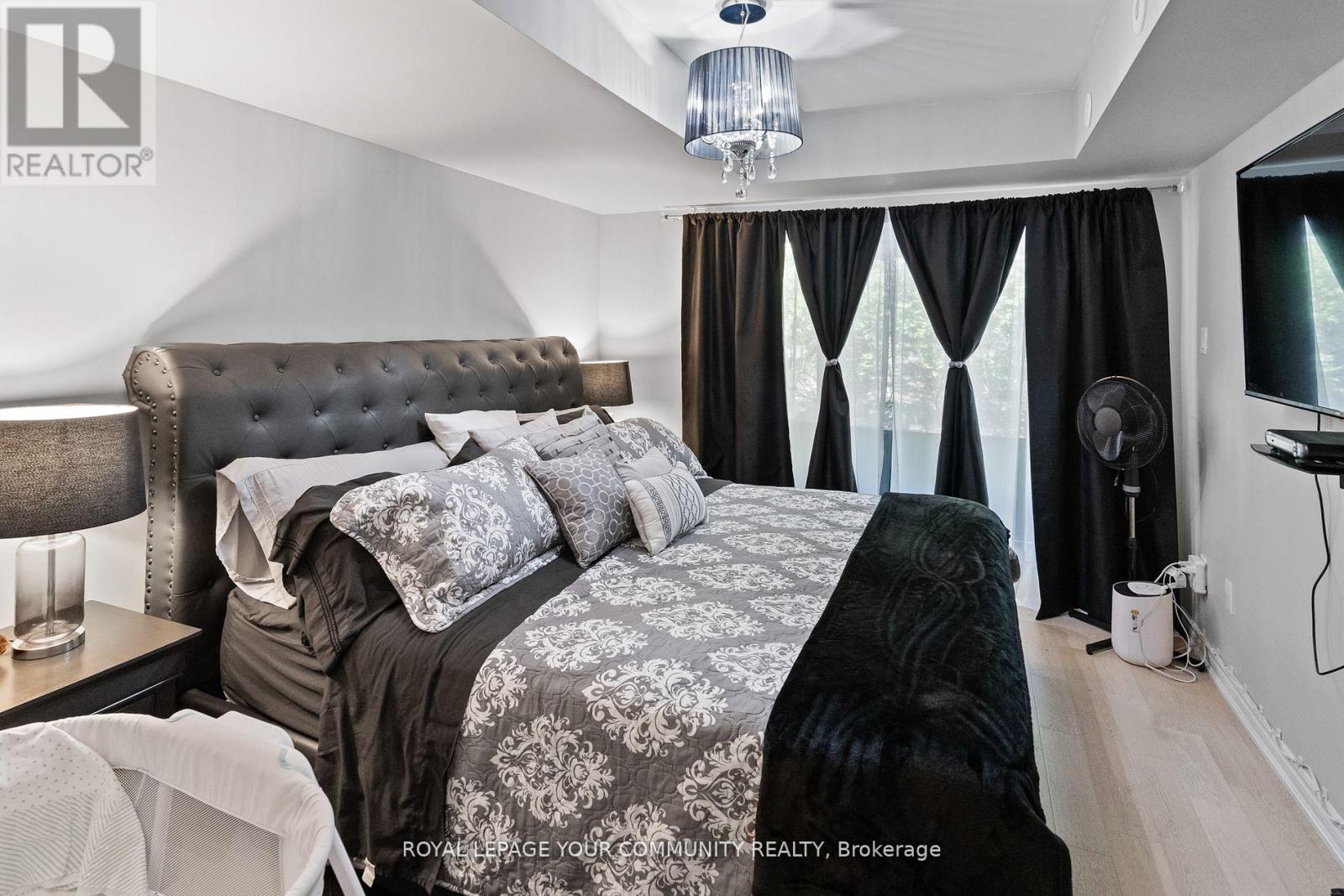 Photo 8 of 1035 55 George Appleton Way, Toronto ON