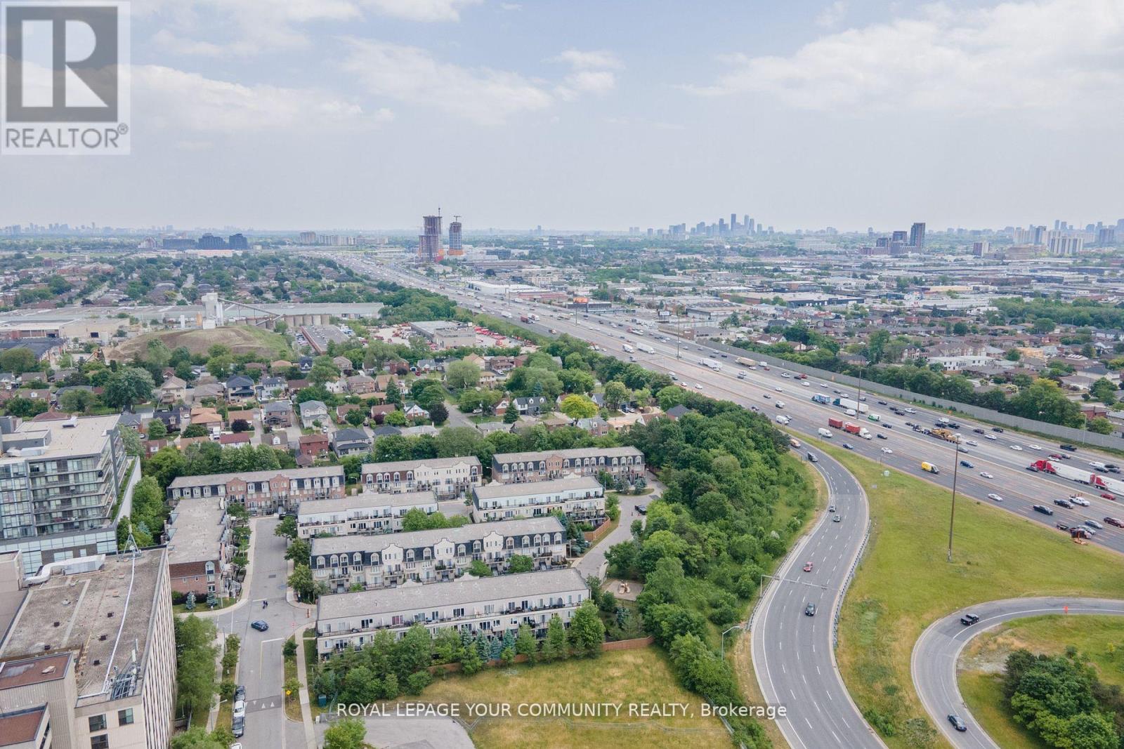 Photo 14 of 1035 55 George Appleton Way, Toronto ON