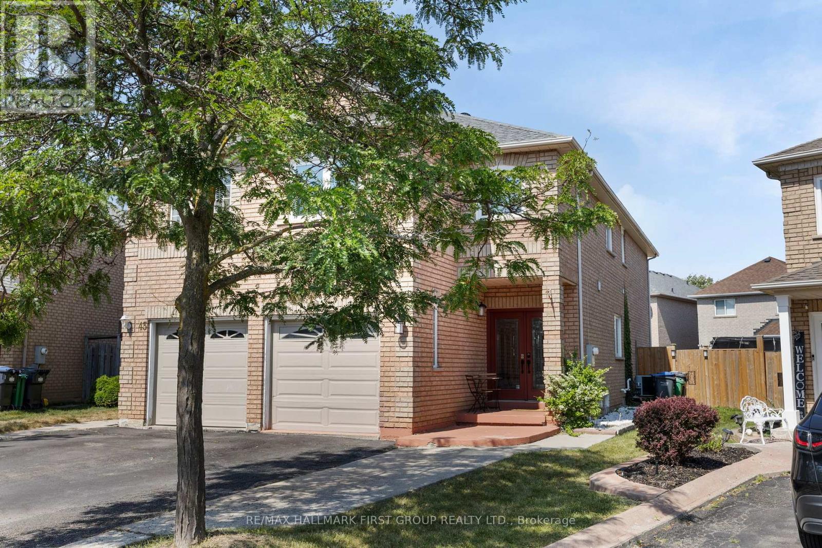 Photo 1 of 41 Silo Court, Brampton ON