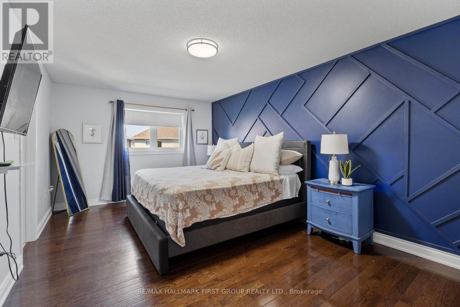 Photo 21 of 41 Silo Court, Brampton ON