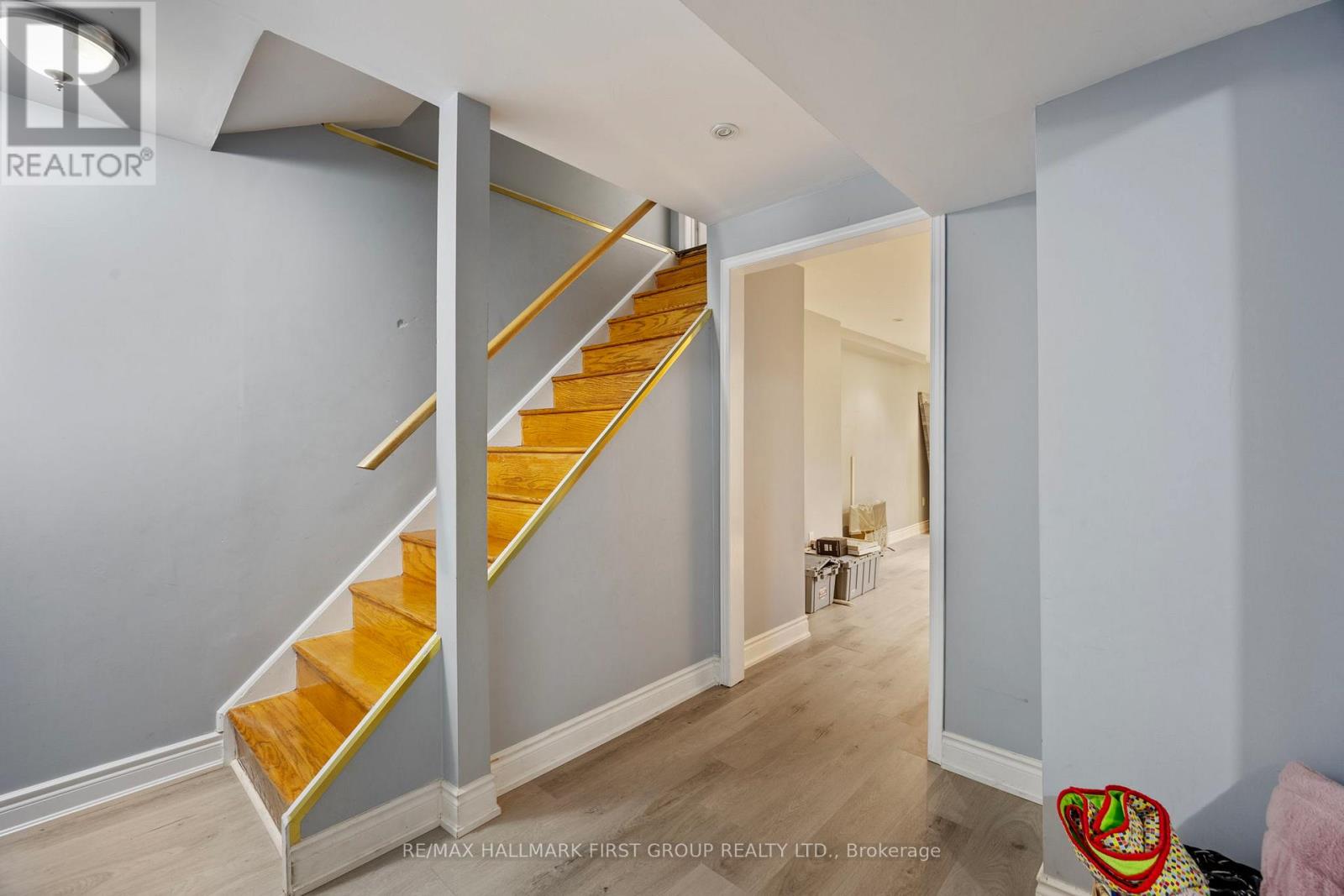 Photo 32 of 41 Silo Court, Brampton ON