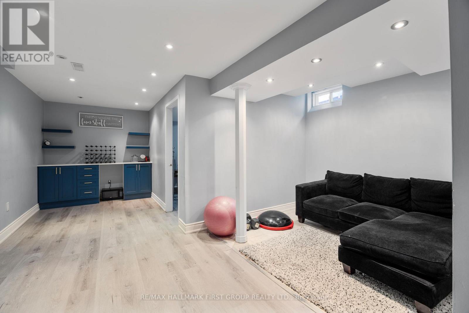 Photo 33 of 41 Silo Court, Brampton ON