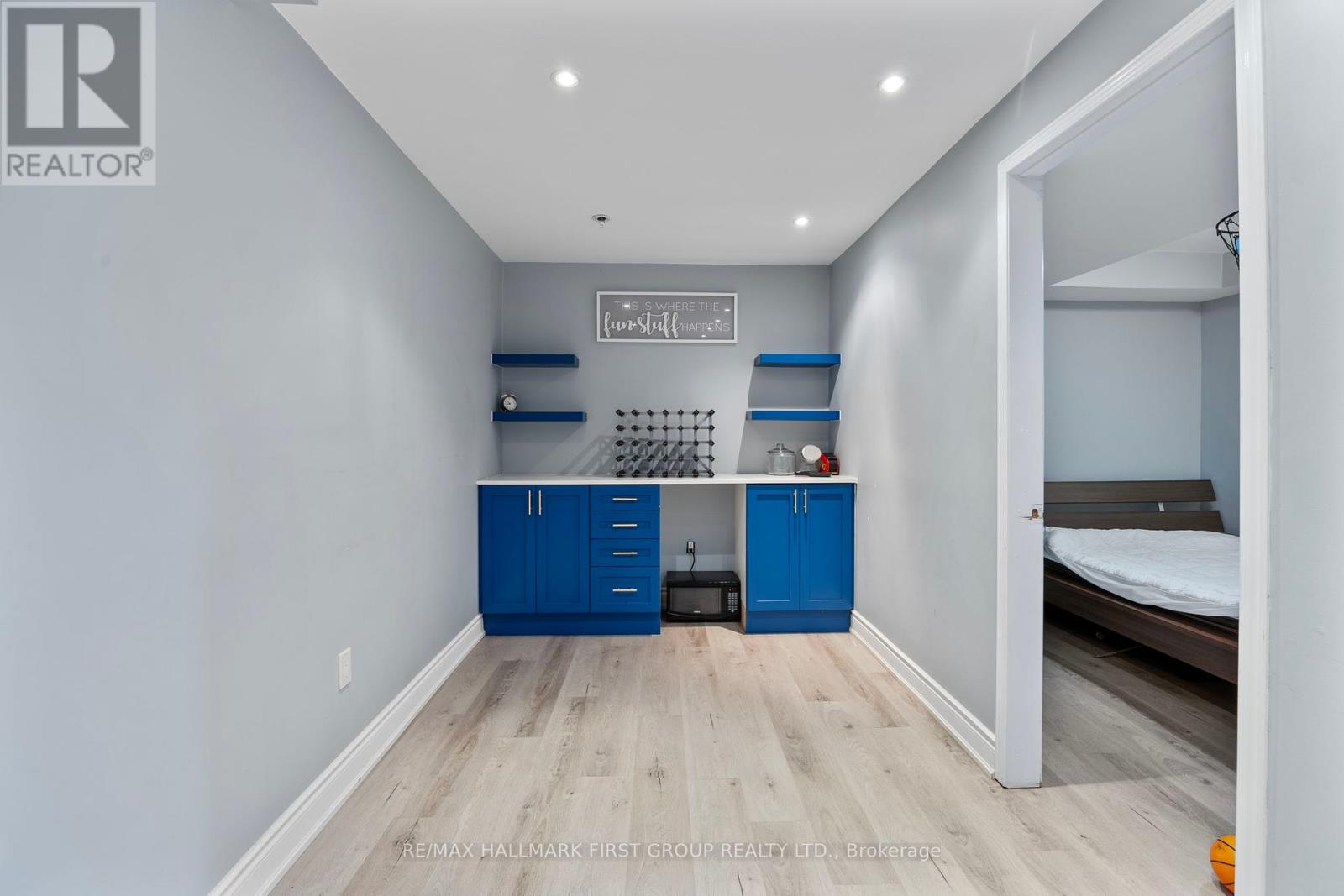 Photo 34 of 41 Silo Court, Brampton ON