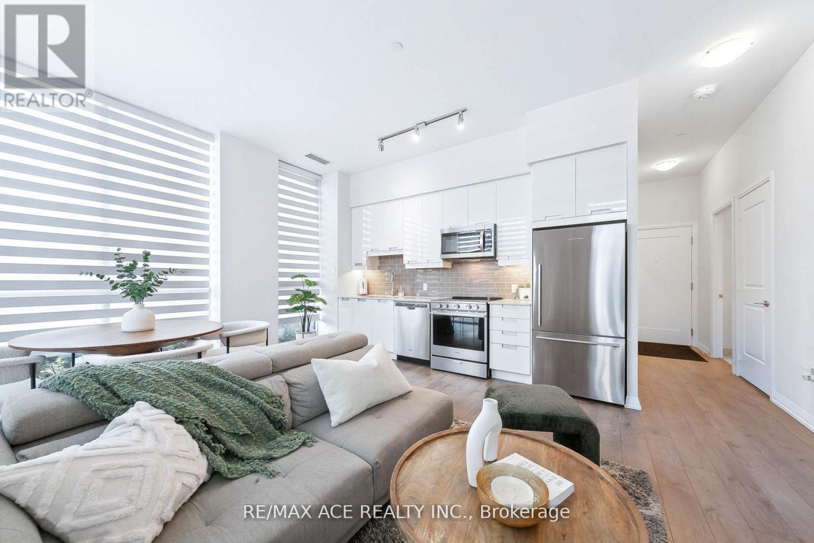 Photo 16 of 101 65 Watergarden Drive, Mississauga ON