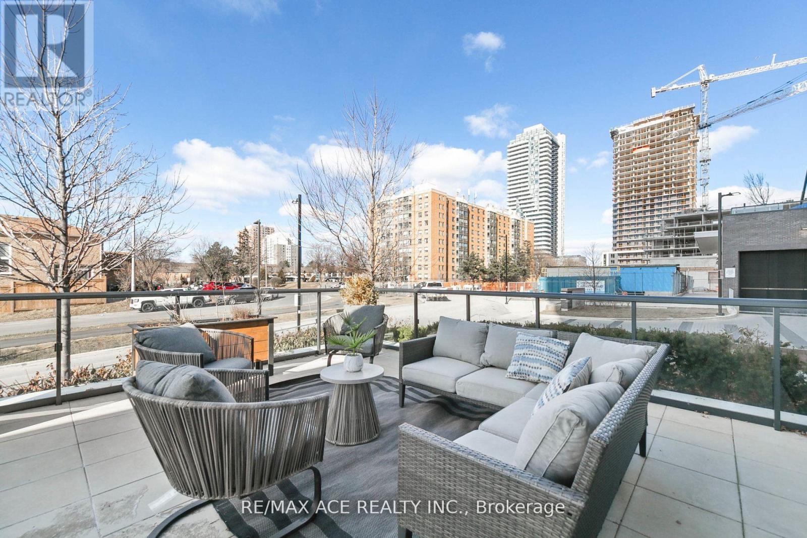 Photo 27 of 101 65 Watergarden Drive, Mississauga ON