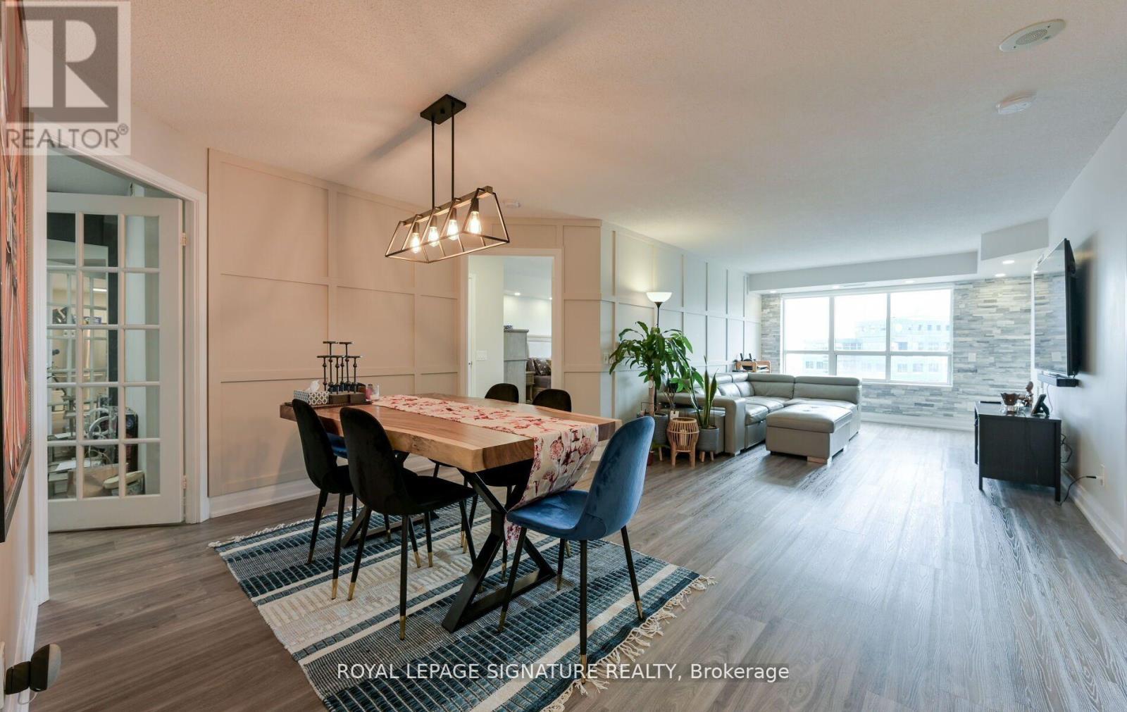 Photo 45 of 1126 25 Kingsbridge Garden Circle, Mississauga ON
