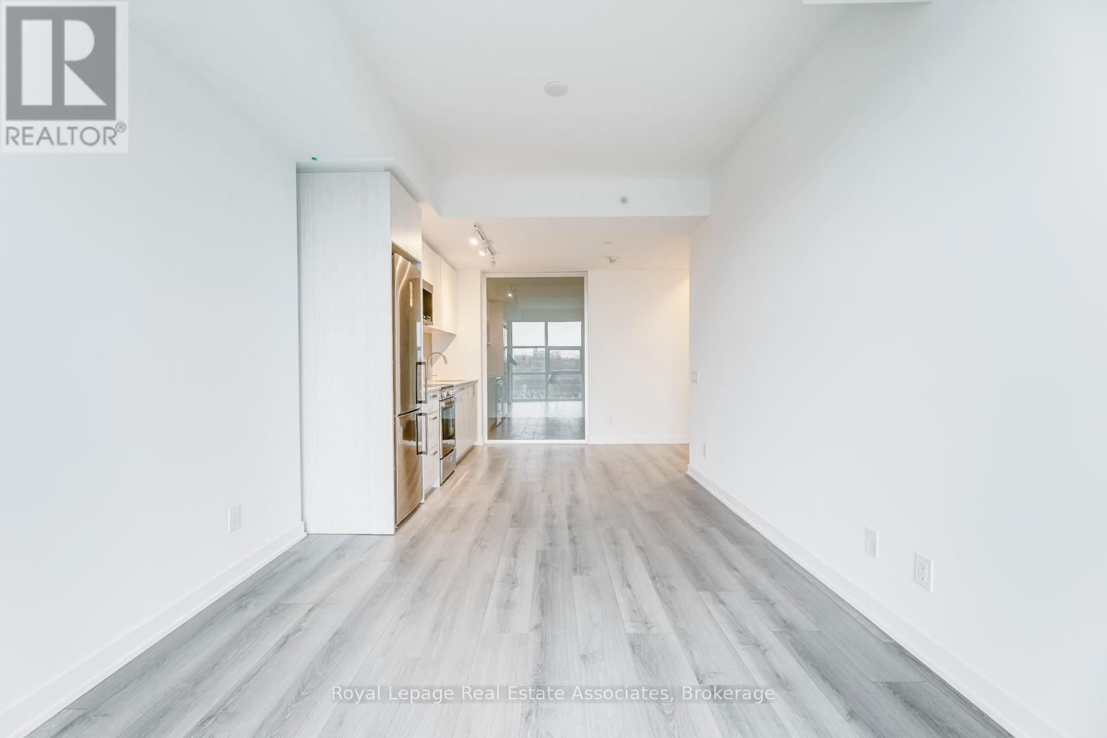 Photo 18 of 419 1787 St Clair Avenue W, Toronto ON