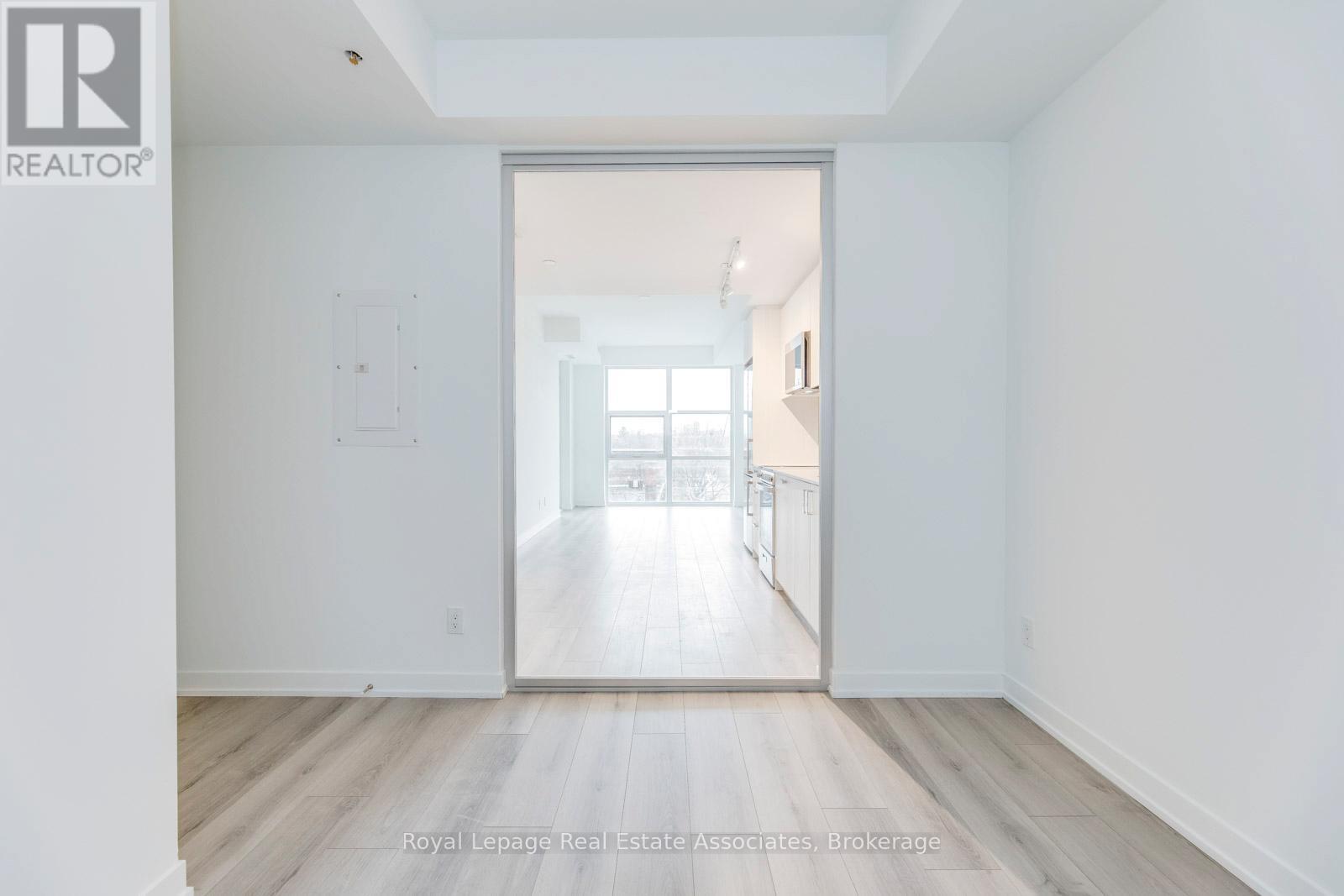 Photo 23 of 419 1787 St Clair Avenue W, Toronto ON