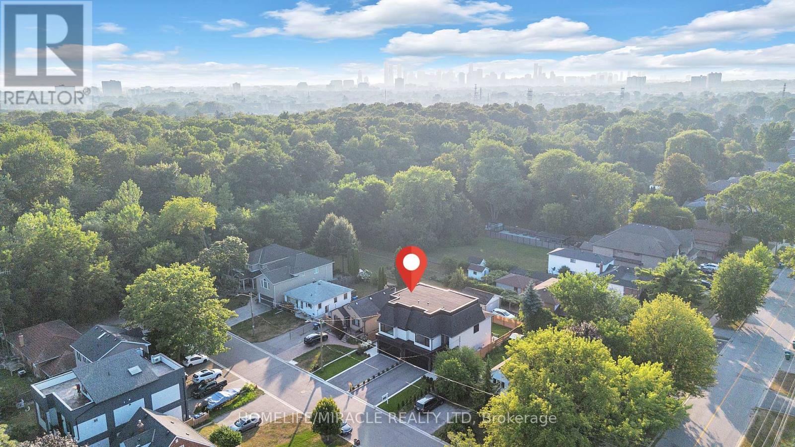 Photo 37 of 853 Tenth Street, Mississauga ON