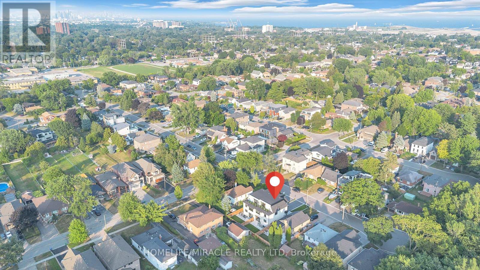 Photo 38 of 853 Tenth Street, Mississauga ON