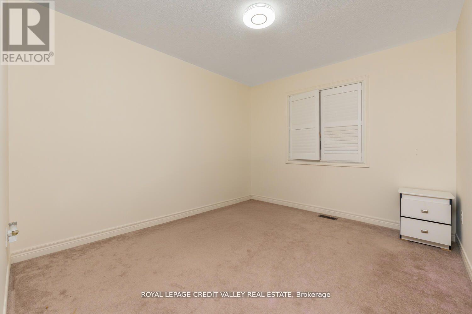 Photo 23 of 480 Downes Jackson Heights, Milton ON