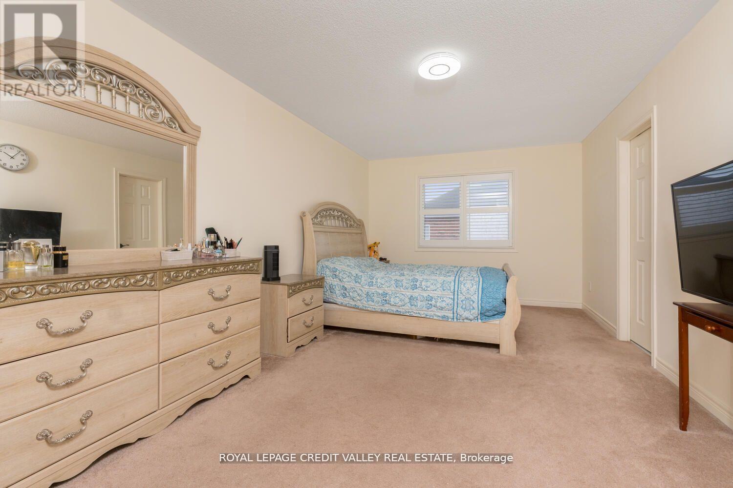 Photo 21 of 480 Downes Jackson Heights, Milton ON
