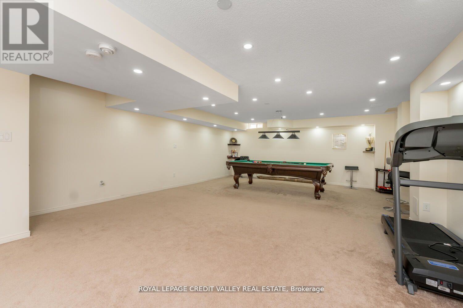 Photo 3 of 480 Downes Jackson Heights, Milton ON