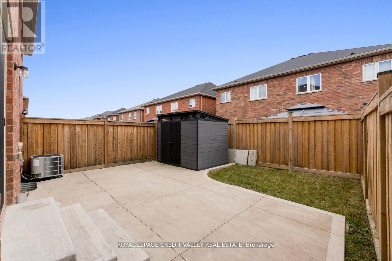 Photo 13 of 480 Downes Jackson Heights, Milton ON