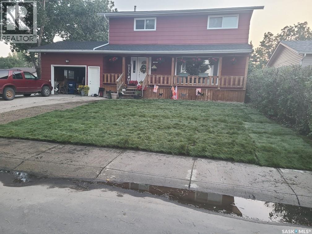 Photo 9 of 401 Sovereign Crescent, Rosetown SK