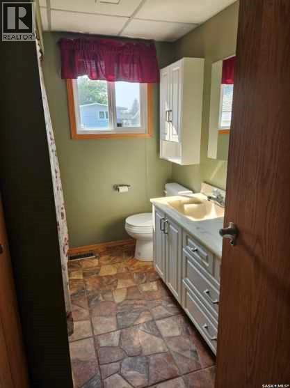 Photo 14 of 401 Sovereign Crescent, Rosetown SK