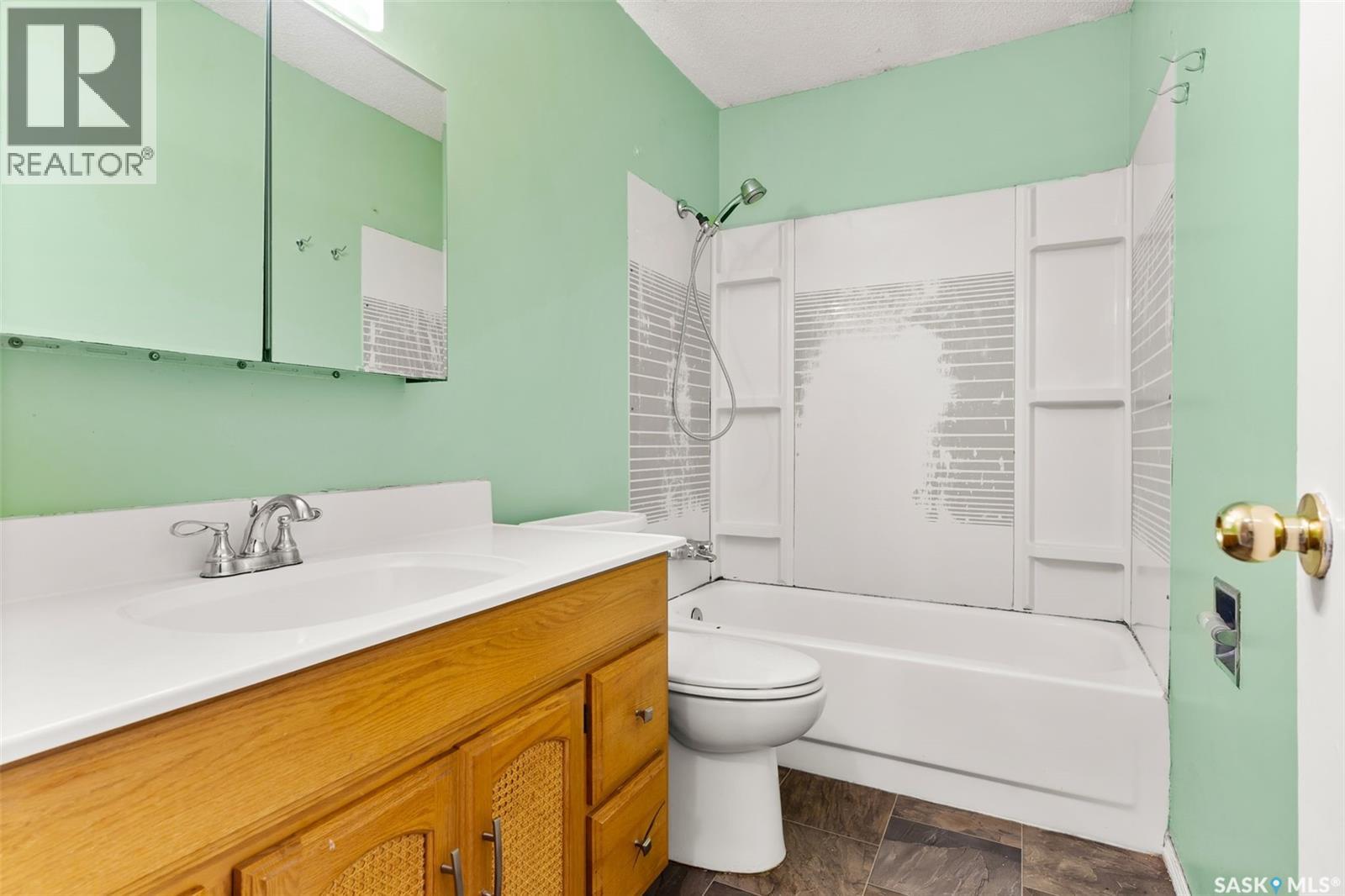 Photo 30 of B 4204 Castle Road, Regina SK