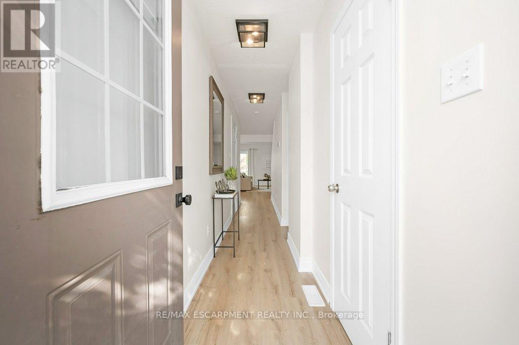 Photo 9 of 14 355 Fisher Mills Road, Cambridge ON
